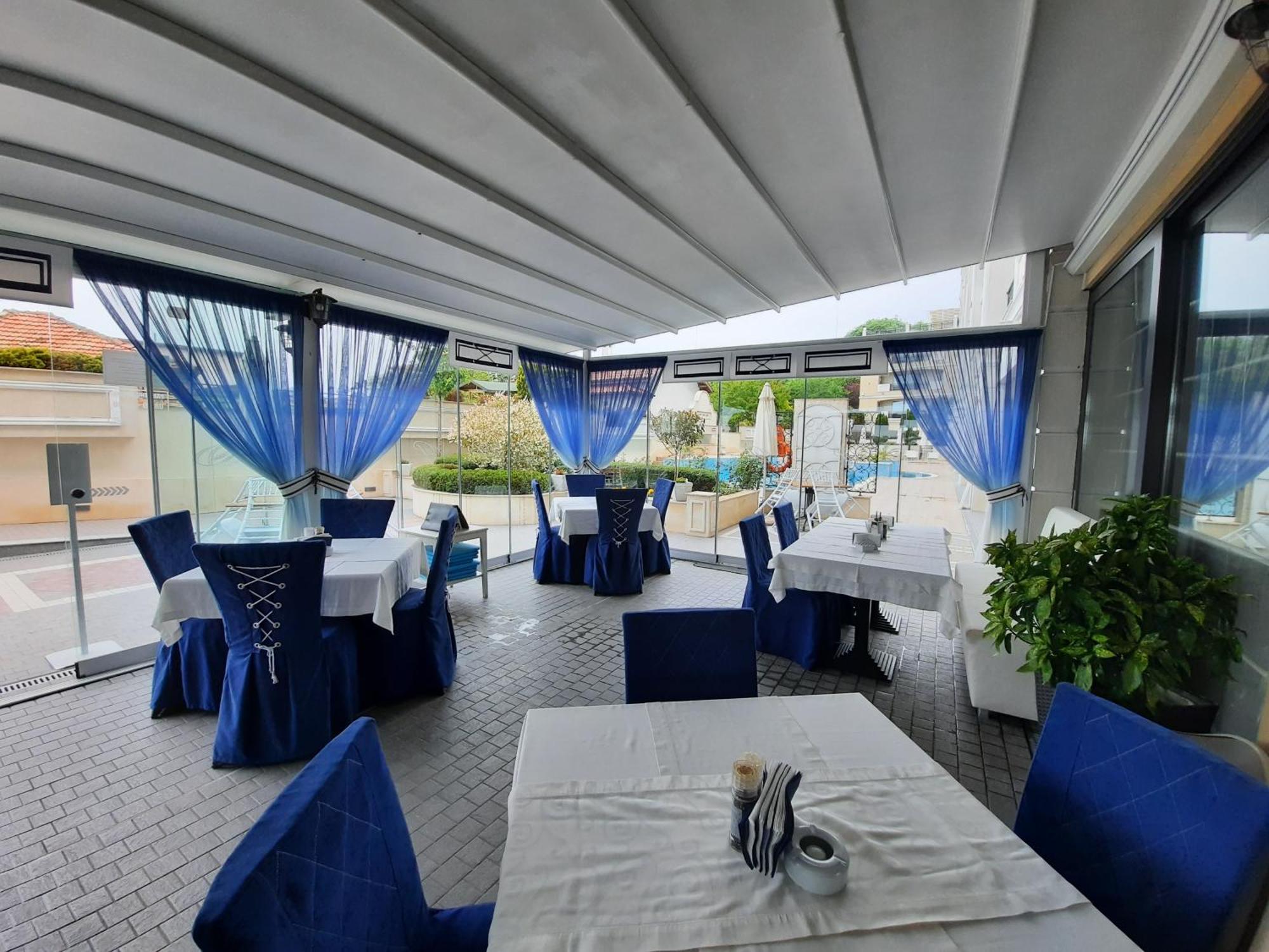 Private Apartments By The Sea With A Large Terrace In Apart Hotel! Pomorie Exterior photo