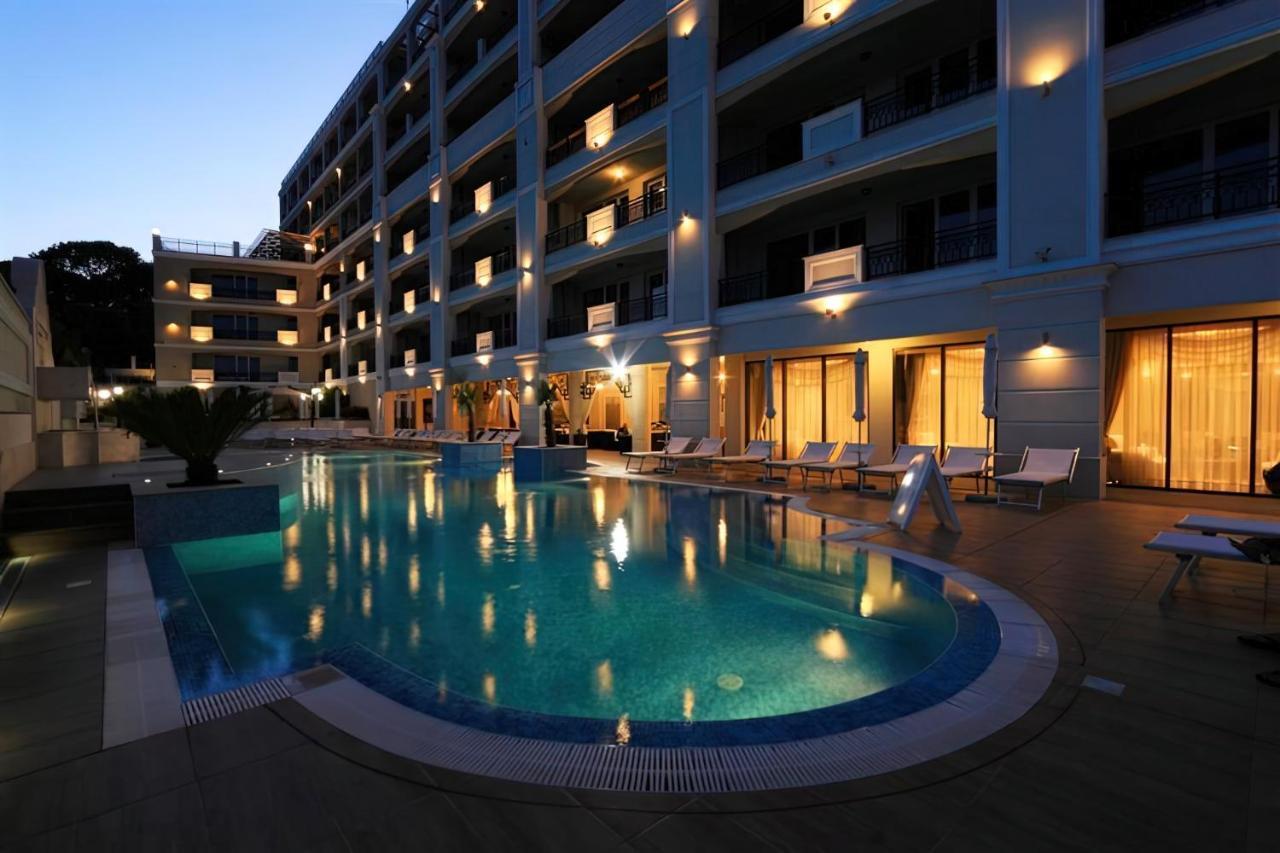 Private Apartments By The Sea With A Large Terrace In Apart Hotel! Pomorie Exterior photo