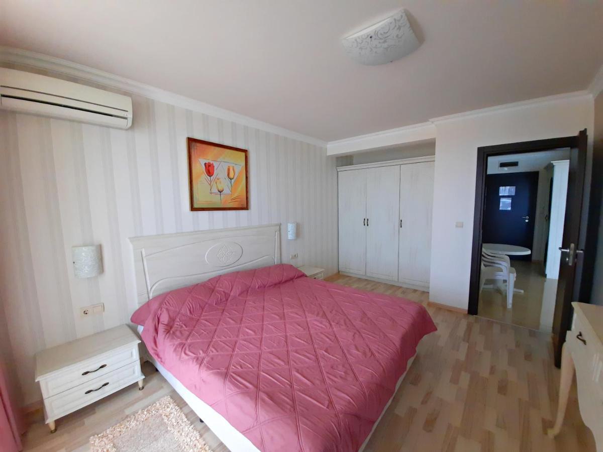 Private Apartments By The Sea With A Large Terrace In Apart Hotel! Pomorie Exterior photo