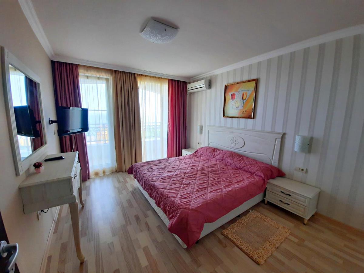 Private Apartments By The Sea With A Large Terrace In Apart Hotel! Pomorie Exterior photo